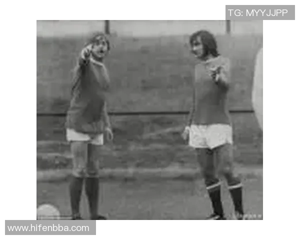 乔治与足球巨星们的精彩互动与背后故事揭秘