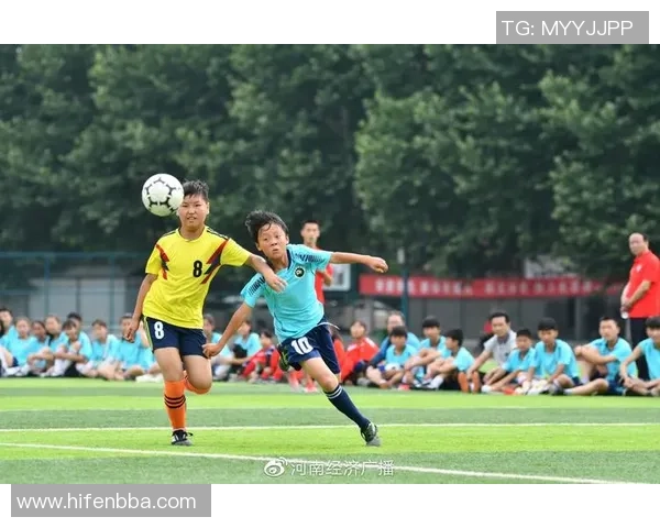 从贫困少年到绿茵巨星他们用足球改写命运的励志故事 从贫困少年到绿茵巨星他们用足球改写命运的励志故事