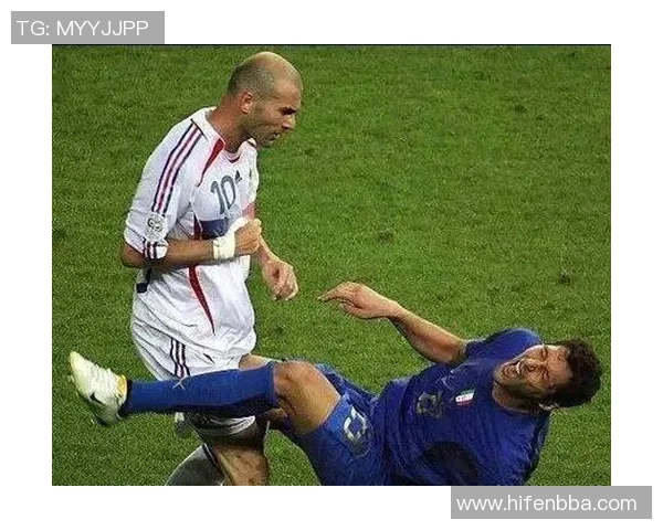 回顾足球历史十位传奇球星的精彩瞬间与伟大成就